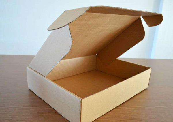 纸箱厂家在生产中消除包装中的静电